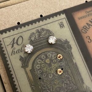 Vintage 10kt solid gold 1 cttw 5mm cz round solitaire stud earrings unisex